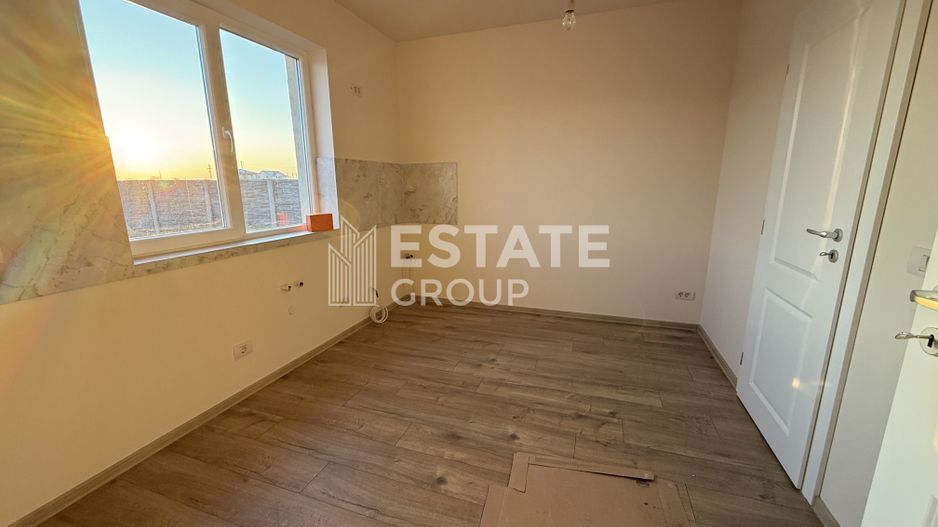 Casa individuala cu 4 camere in Mosnita Noua zona Castel - Poză 13