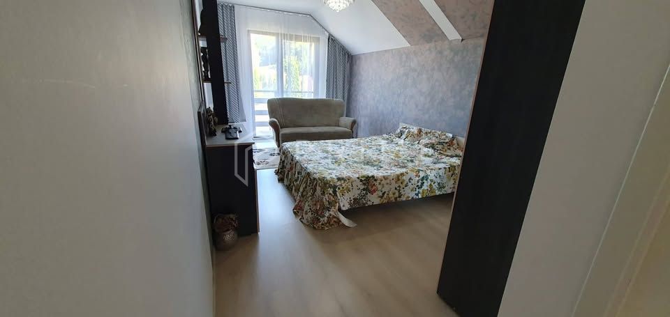 Casă individuală elegantă – Corunca, curte spațioasă - Poză 5