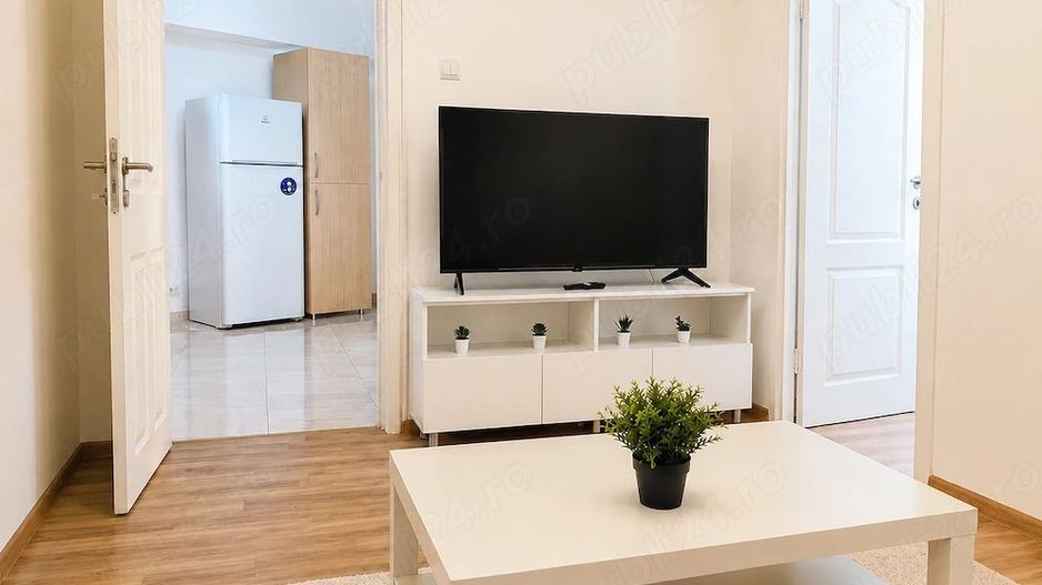 Închiriere Apartament tip studio, TOTUL NOU, ultracentral, la Metrou Unirii - Poză 1