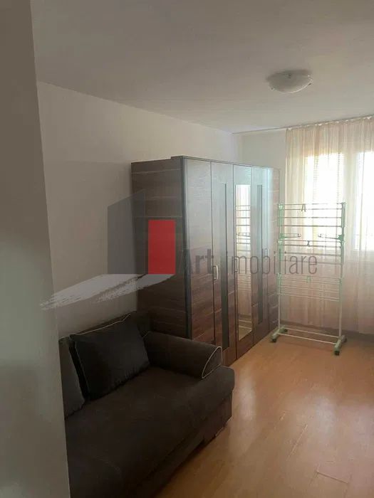 Apartament 2 camere, decomandat, Barajul Sadului, 5 minute față de stația Titan - Poză 2