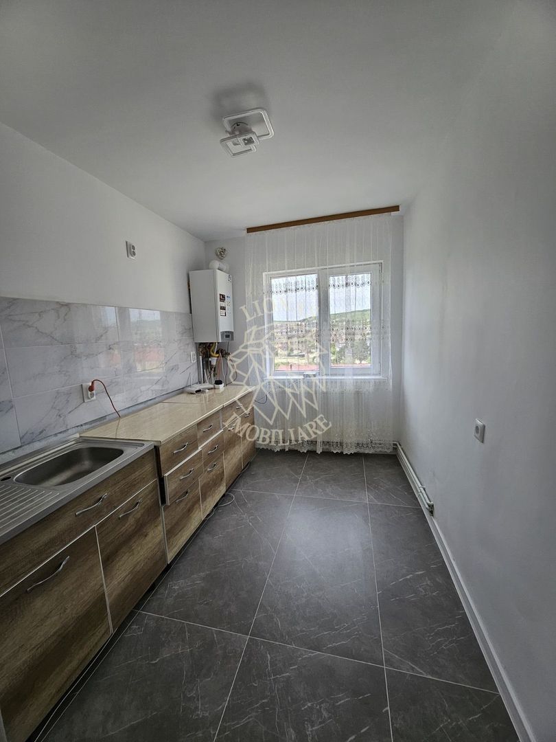 Apartament 4 camere 80 mp-balcon generos-renovat-Zona Andrei Muresanu - Poză 2