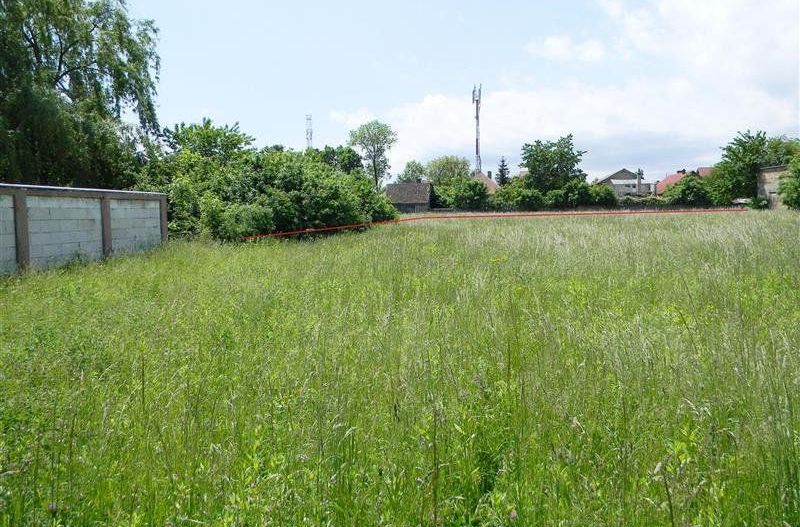 Teren intravilan cu utilitati in centrul comunei Cristian - Poză 4