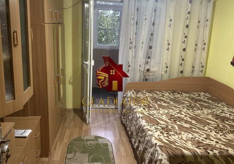 Apartament 4 camere in Dacia, etajul 2/4, ZONA cu acces rapid centru - Poză 8