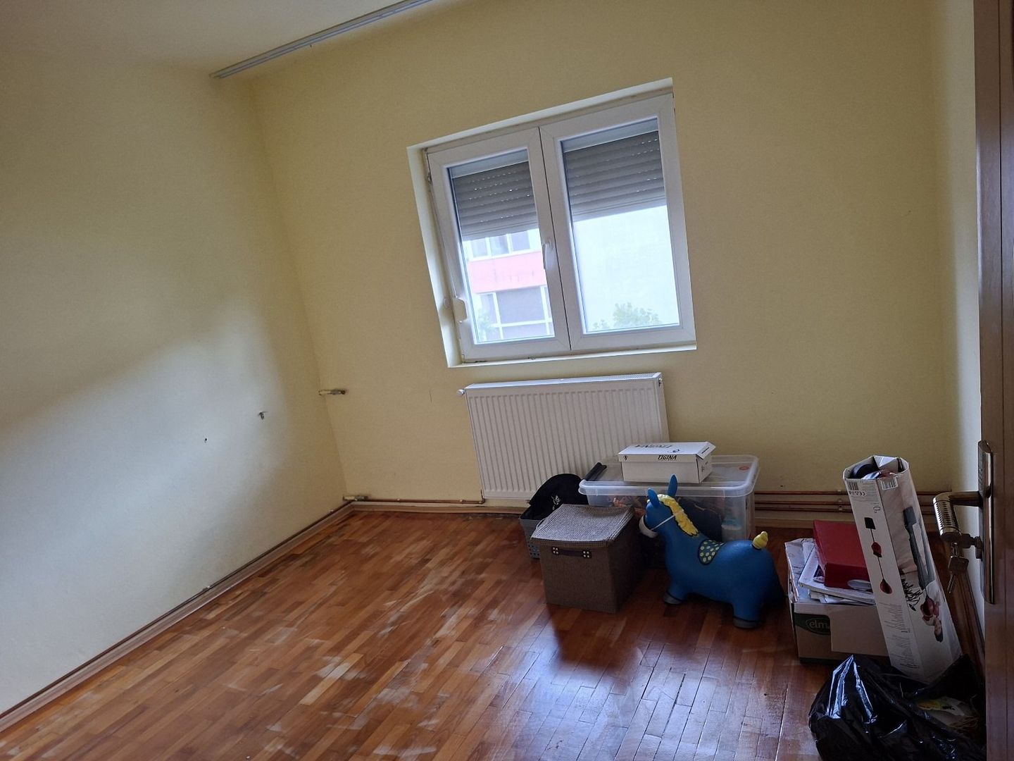Apartament cu 3 camere -Zona Aradului - Poză 4