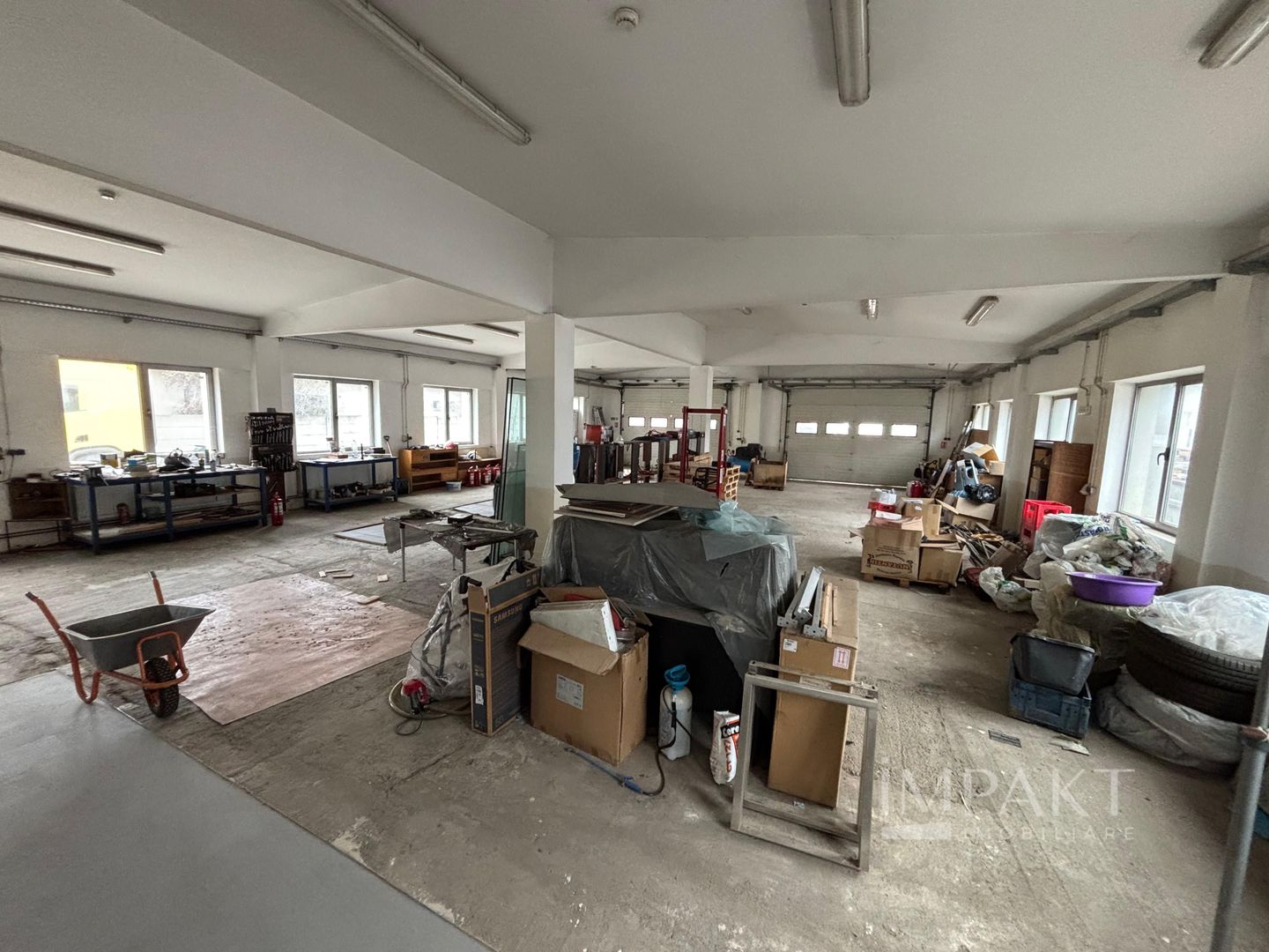 De închiriat service auto cu zona de birouri/sala asteptare - Poză 4