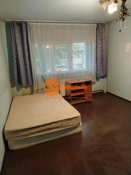 Apartament cu 4 camere in zona Gorjului - Poză 5