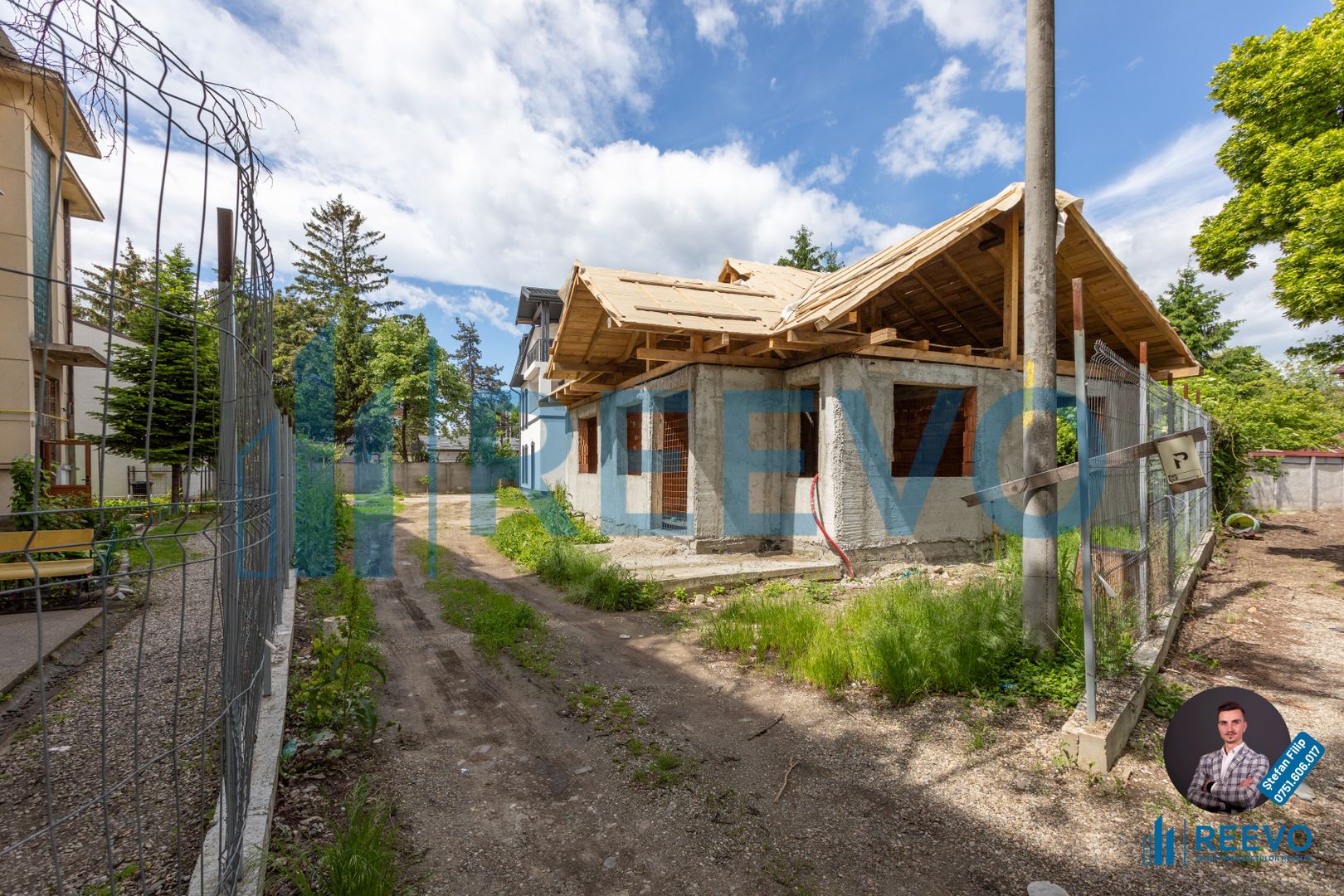 Casă de vânzare, centrală, pe str. Oituz, Bacău - Poză 1