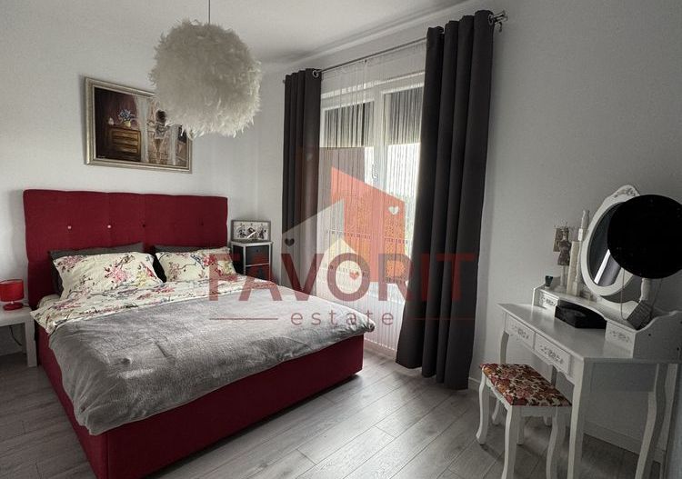 Mobilat si utilat. Pozitie excelenta. Loc de parcare - Poză 1