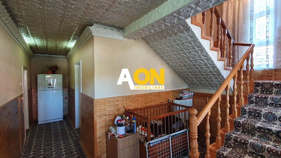 Casa cu 4 camere, garaj, teren 791 mp, zona Schit - Poză 9