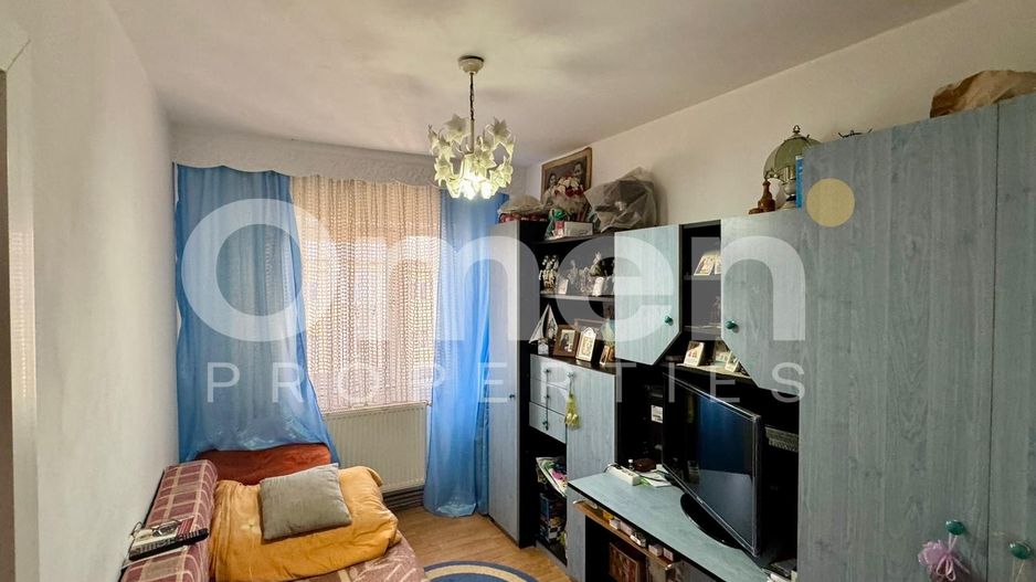 Apartament 3 camere de vânzare | zona Vasile Alecsandri | etaj 4 | - Poză 2