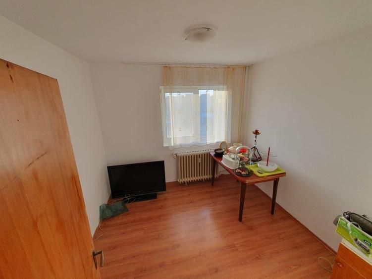 Apartament decomandat 4 camere, 2 bai, 2 balcoane + boxa  Pantelimon - Poză 10