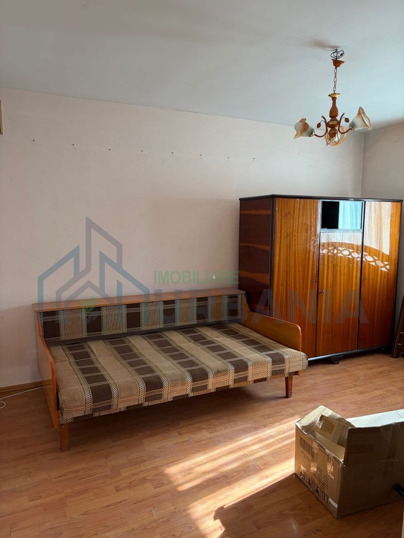 Vând casă zona centrală Pașcani - Poză 5