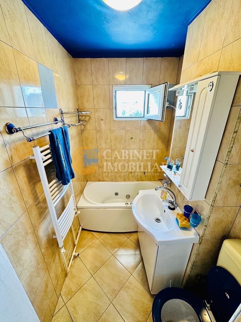 Apartament cu 2 Camere DECOMANDAT - Etaj 6 - Zona Podu Ros - Poză 4