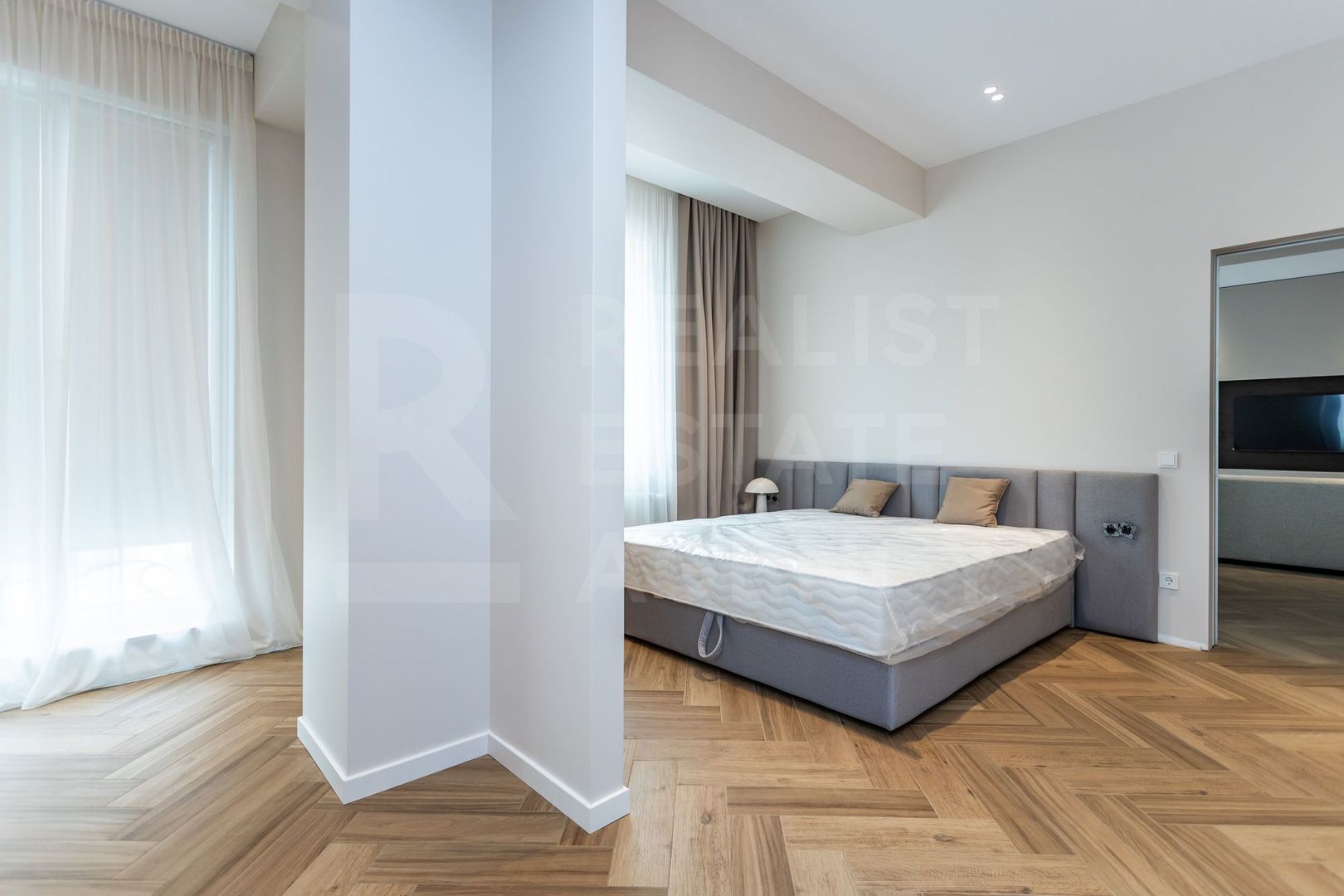 Apartament stilat în centrul diplomatic - Poză 8