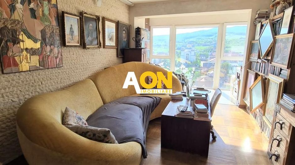 Apartament de Vanzare, 2 camere,  priveliste superba - Poză 1