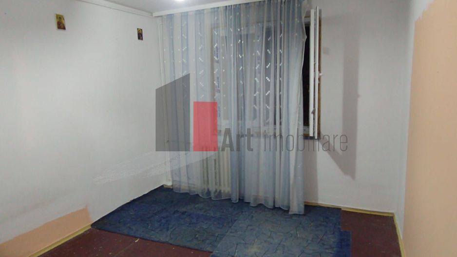 Vânzare apartament 4 camere decomandat Olteniței - Sudului - Poză 2