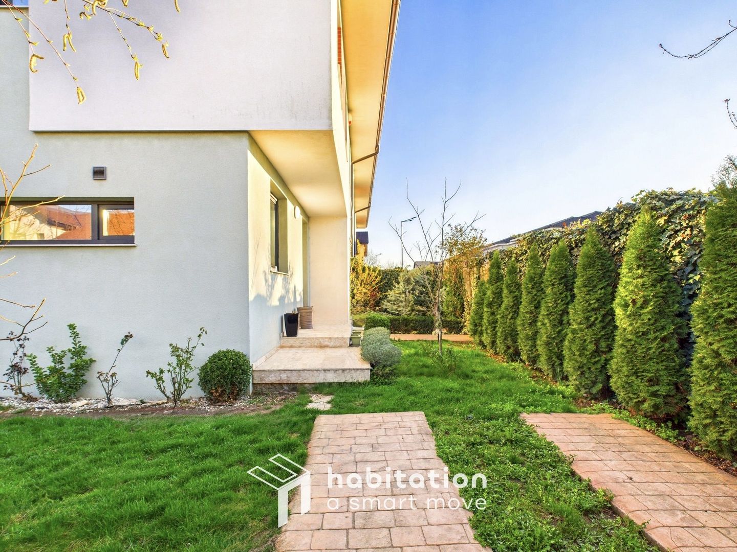 Proprietate deosebită – Casă pe Colț cu 2 fronturi stradale - Poză 1