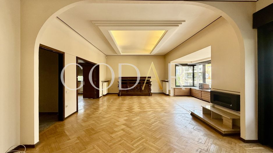 Apartament 5 camere | Central | 215.5 mp - Poză 1