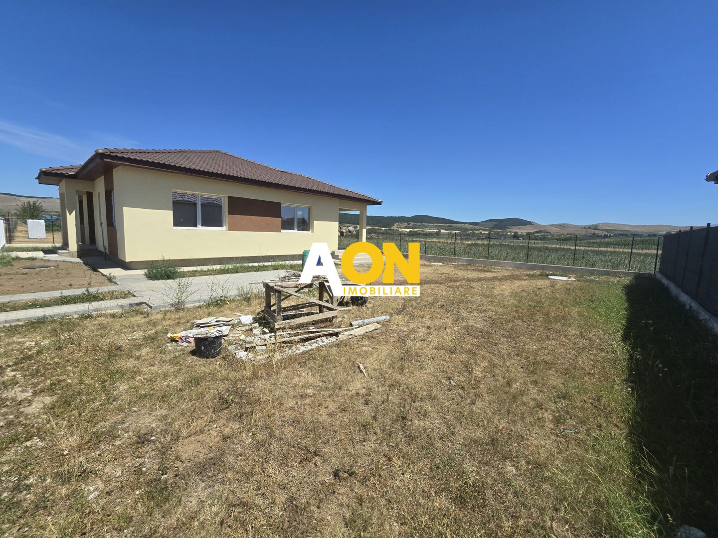 Casă individuală de vânzare în zona Micești - Alba Iulia, 4 camere - Poză 3