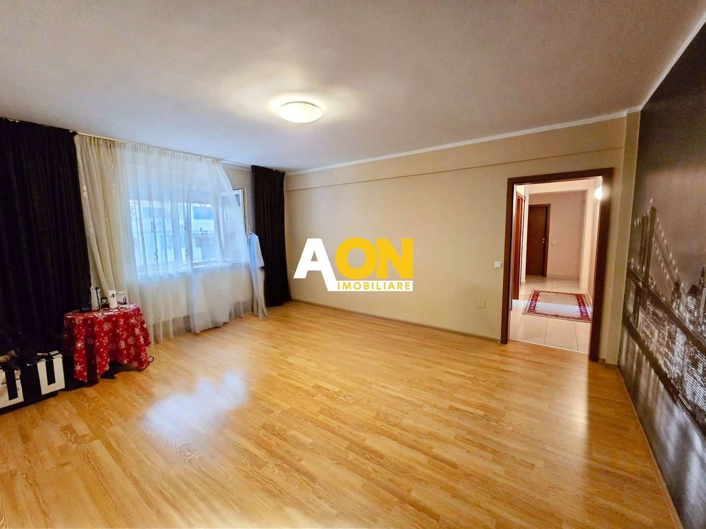 Apartament 3 camere, 2 bai, 81 mp utili, ultracentral - Poză 2