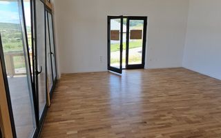 Vilă chalet modern cu perete panoramic de sticlă - Livezeni, Mureș - Poză 5