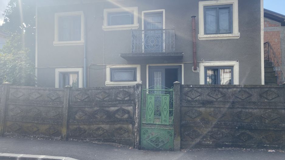 Vanzare casa cu 6 camere in Targoviste - vizavi de Colegiul Carabella - Poză 15