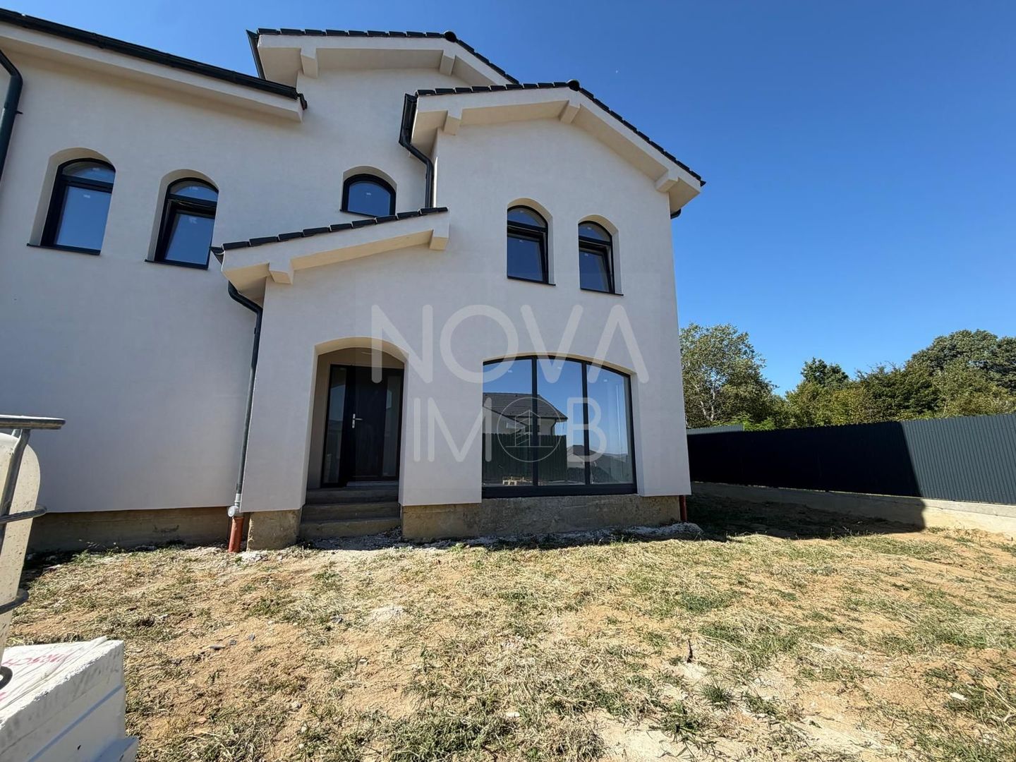 Casa individuala - Cartierul Arhitectilor - Poză 1