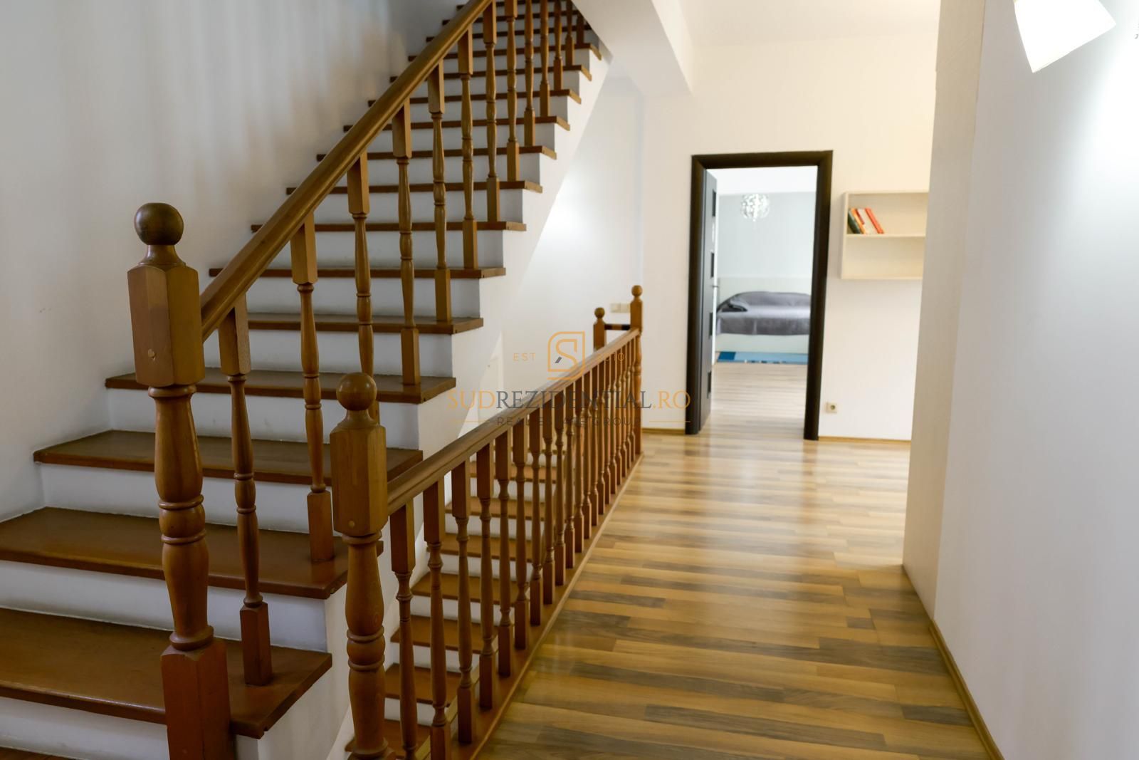 Vila individuala, P+1+M, 4 camere, Parcul Carol, Eroii Revolutiei - Poză 23