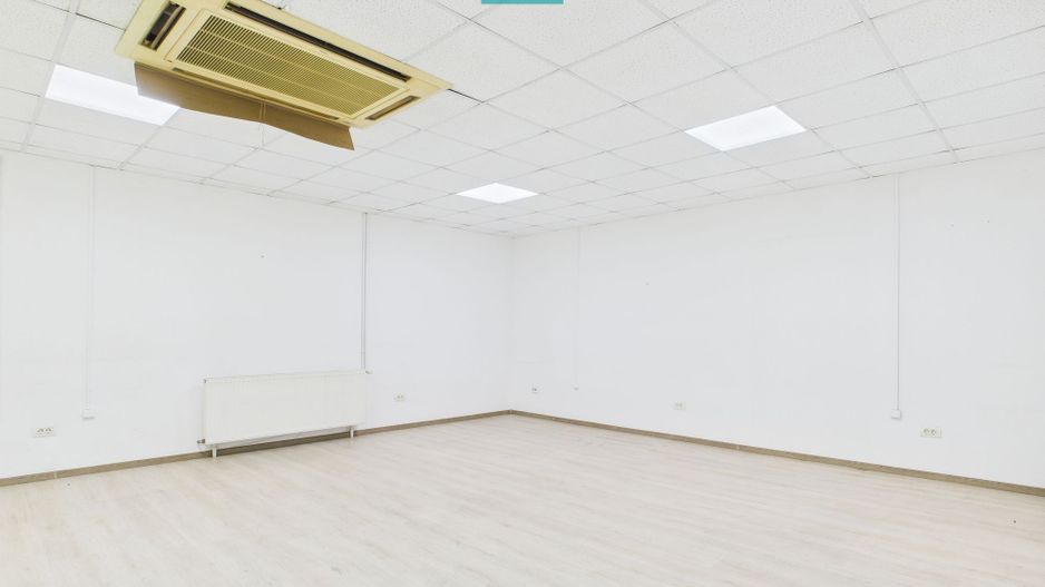 Hală și spații de birouri în Arad - Poză 3