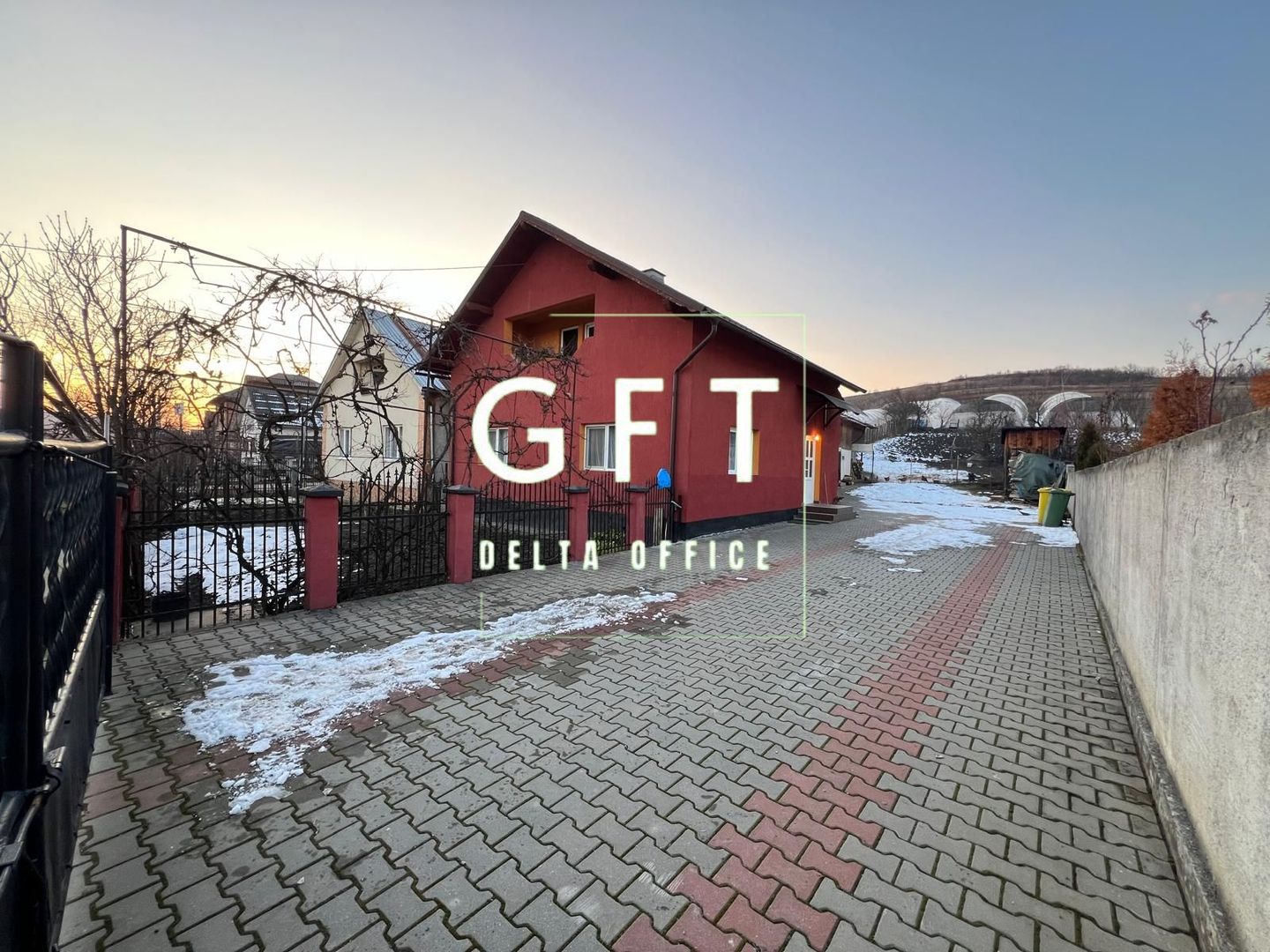 Casa de vanzare la Cepari - Poză 2