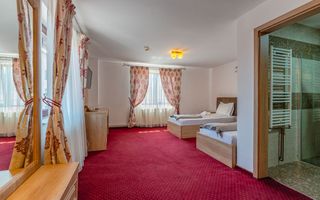 Pensiune Rosenau de vânzare - Afacere la cheie lângă Cetatea Râșnov - Poză 24