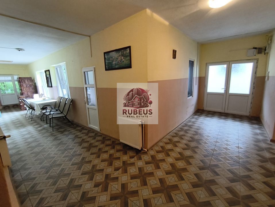 Refugiul la marginea pădurii in Orșova, pe malul Dunării - Poză 4