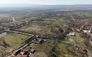 Conac nobiliar de secol XIX cu 8 camere în Maciova - Poză 12