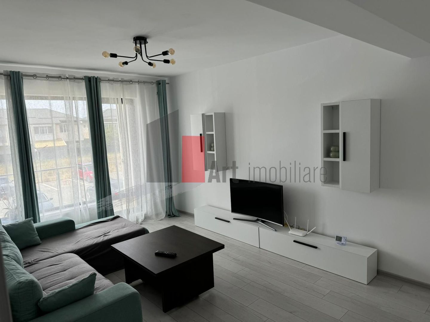 Apartament cu 2 camere de inchiriat-Aparatorii Patriei-cu centrala+loc parcare - Poză 1