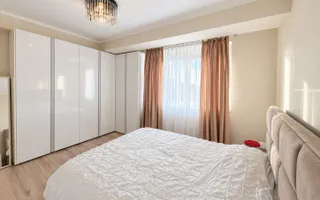 Mobilat si utilat complet. 2 bai. Asfalt. Disponibil imediat. - Poză 12