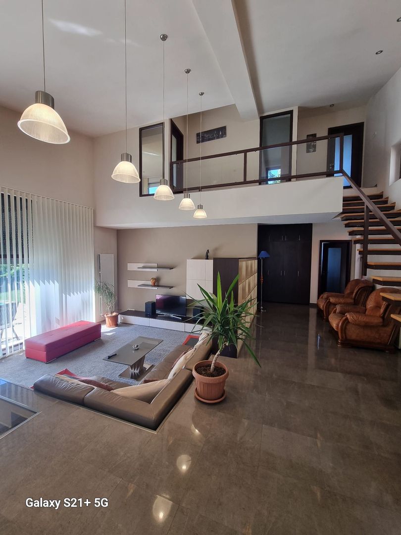 Vilă cu 4 camere de închiriat în zona Braytim cu piscina - Poză 22