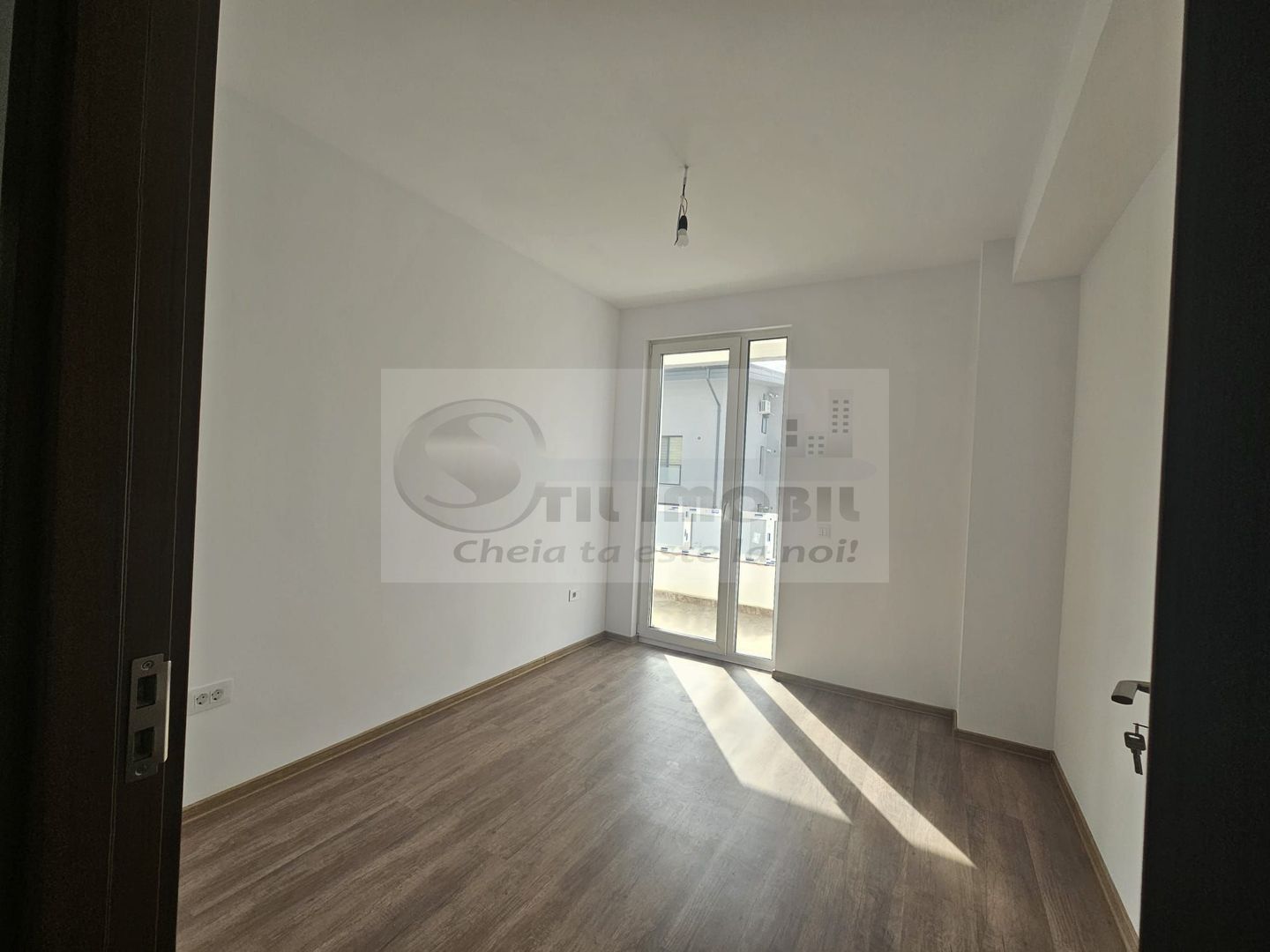 Apartament spațios 4 camere, 2 băi, balcon generos – Pacurari - Poză 9