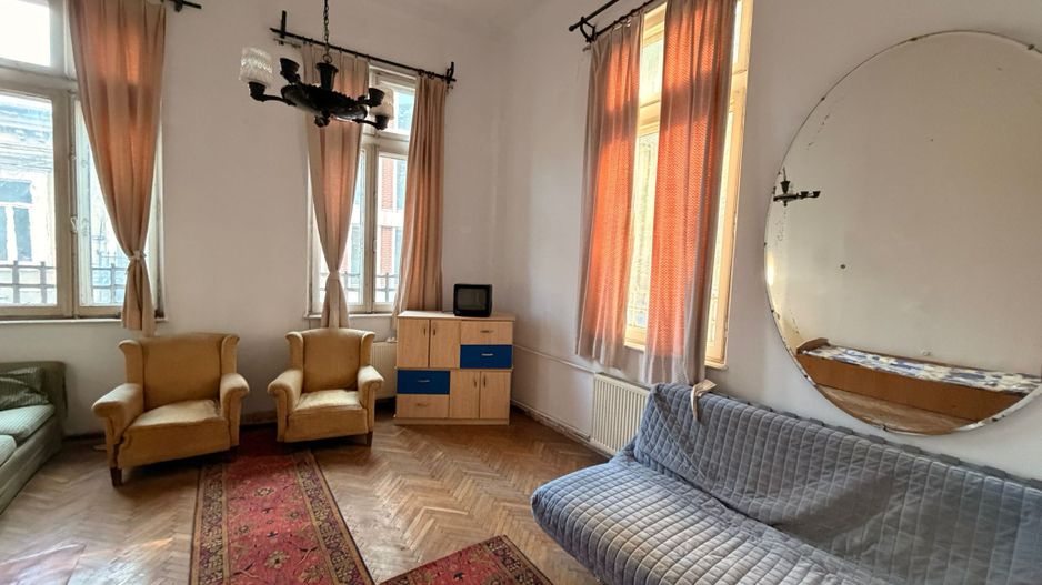 URGENT!, VILA SINGUR CURTE, POZITIE PE COLT, GARAJ, NEGOCIABIL - Poză 1
