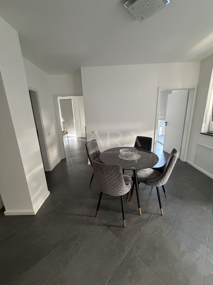 Apartament modern, 2 camere, 2 balcoane, parcare subterană, Sânnicoara - Poză 2