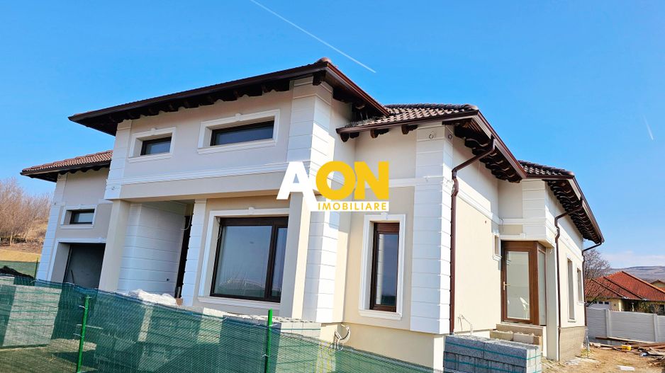 Casă 6 camere în Ciugud, dotări premium și design modern, 710 mp teren - Poză 1