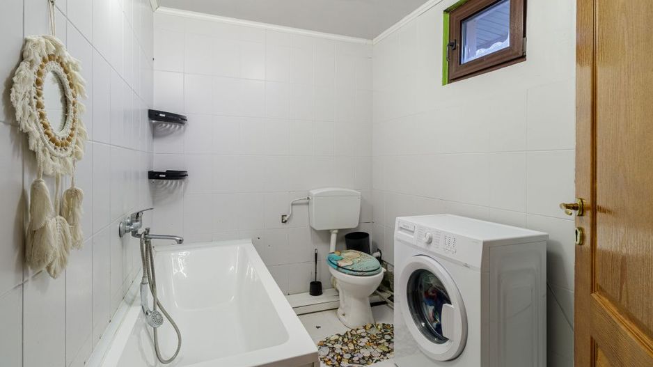 Casa 3 camere Dragomiresti strada principala - Poză 3