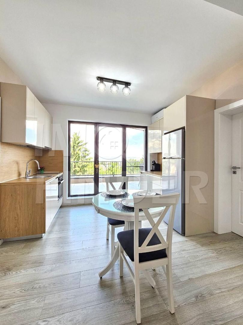 Inchiriere apartament 3 camere situat in vila privata, zona UMF - Poză 4