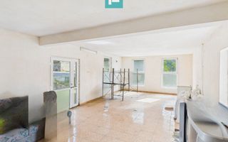 Casă și centru comercial, în localitatea Lazuri - Poză 3