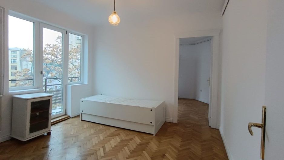 Inchiriem apartament complet renovat zona Universitatii - Poză 13