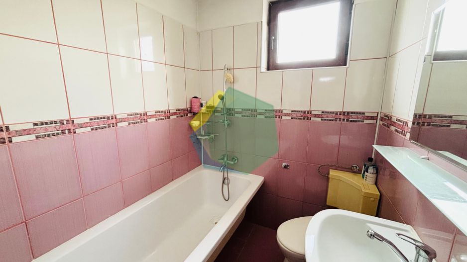 CASĂ CU 6 CAMERE ÎN COPĂCENI | 238 MP UTILI SI CURTE GENEROASĂ - Poză 14