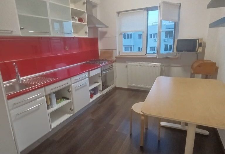 De închiriat 3 camere decomandat, 2 băi, metrou 1 Decembrie - Poză 6