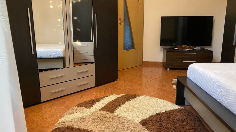 Spitalul judetean | 3 Camere | Centrala proprie| Boxa | Gradina proprie - Poză 3