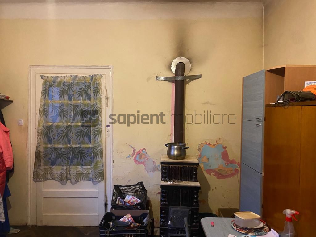 Propunem spre vanzare 2 apartamente situate in curte comuna - Poză 4