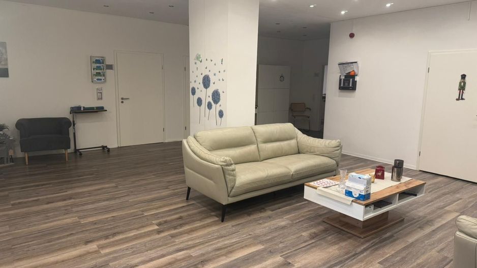 PREMIUM HEALTHCARE INVESTMENT | Guaranteed 6.77% Yield | Germany - Poză 1