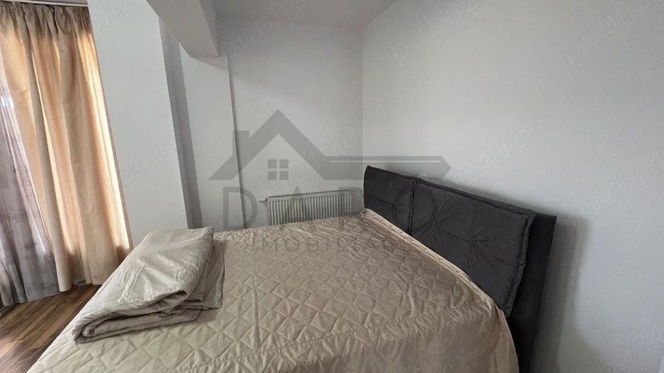 Inchiriez apartament 3 camere penthouse - Poză 2